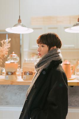 他的巨物撑开她的花缝的导演是谁