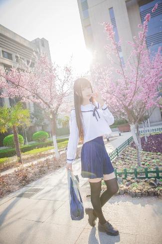 大相径庭的意思