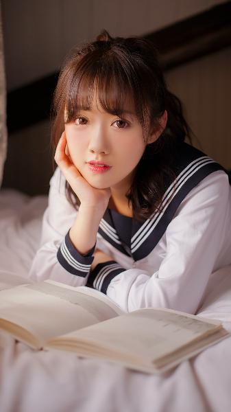 潮湿的猫1982年意大利