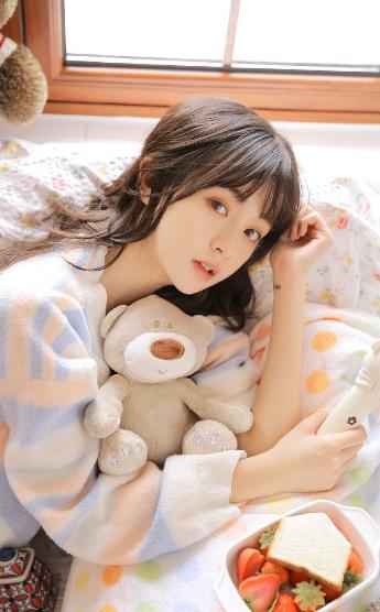 两个人轮流上24小时的班