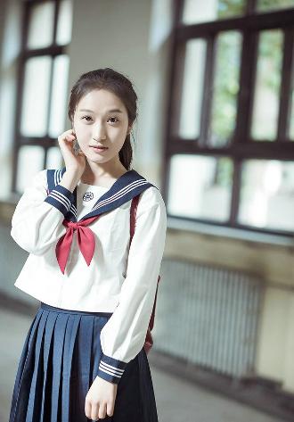 两个女儿和爸爸的搞笑视频